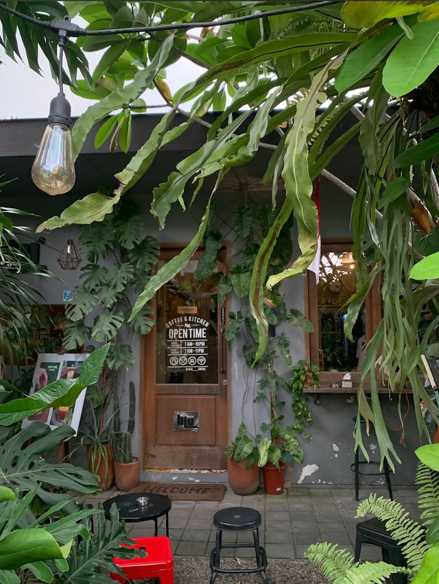 BLU Coffee & Kitchen