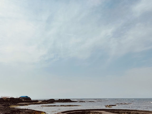 A Serene Coastal Spot for Contemplation and Sea Views