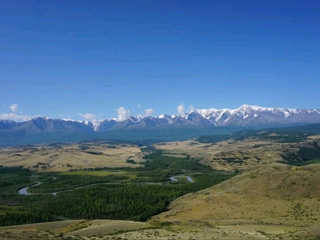 Mountains, Meadows & Endless Views. Strolling the Chuysky Trakt