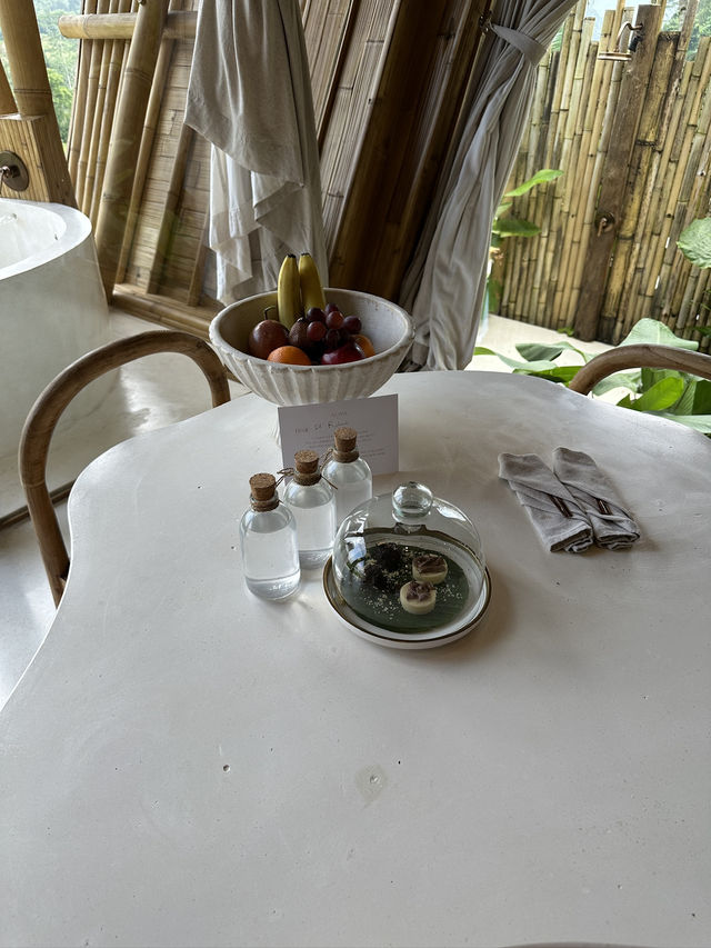 In Bali, a villa can cost the same as a motorbike! ❤️