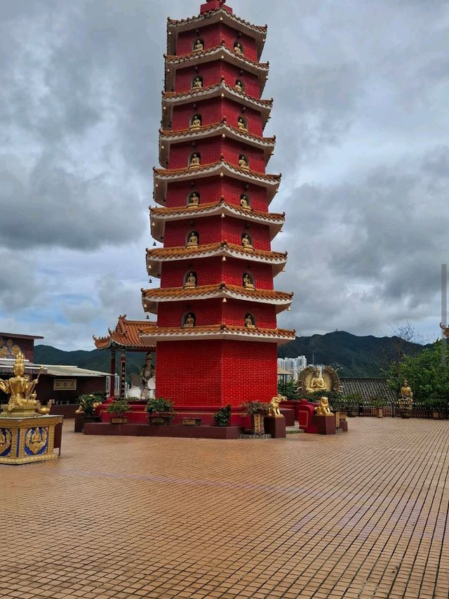 Ten Thousand Buddhas Monastery (Sha Tin)