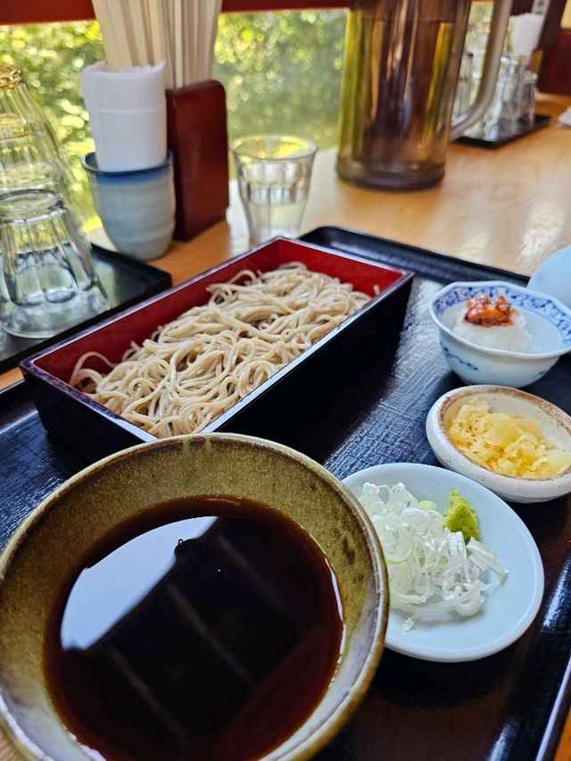 名水と契約蕎麦が紡ぐ、ニセコの香りいっぱいの一皿🧂✨