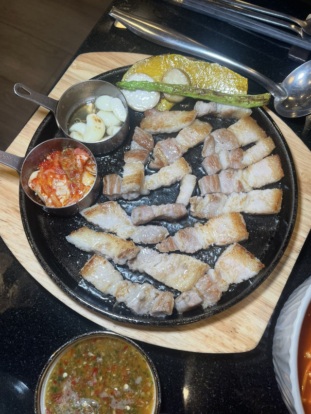 ชวนมากินบุฟเฟ่ต์ปูดองเกาหลีที่ร้านซูรัก 🇰🇷 SURAK