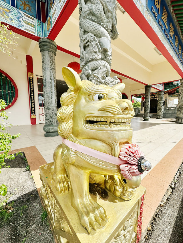 ミリの静寂な心のオアシス ― 善行の光、Che Sing Khor