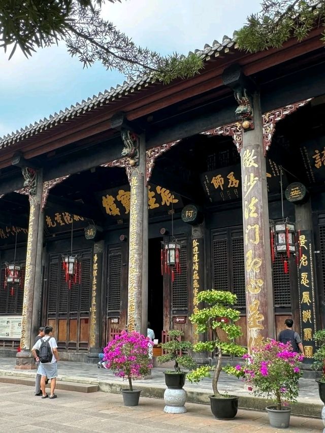 Discover Serenity and Culture at Wenshu Monastery in Chengdu
