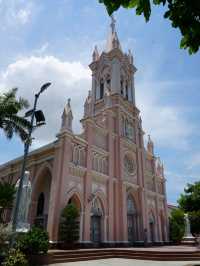 โบสถ์สีชมพู (Danang Cathedral) @เวียดนาม🇻🇳
