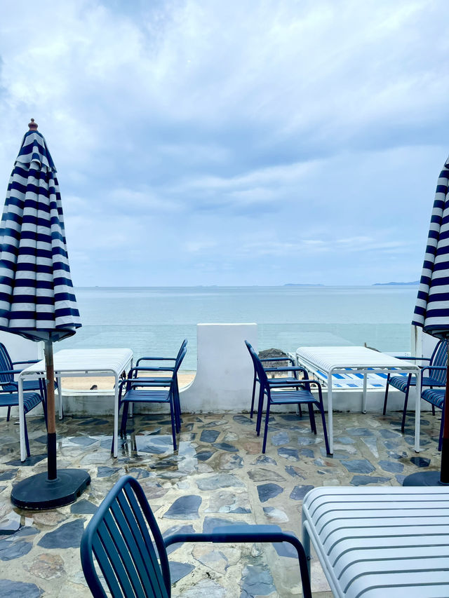 Sea of Love 💙🤍🏝️คาเฟ่ติดทะเลพัทยา-นาจอมเทียน