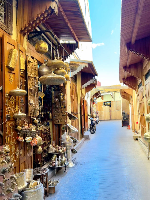 Getting Lost in Time: The Medina of Fez 🕌✨