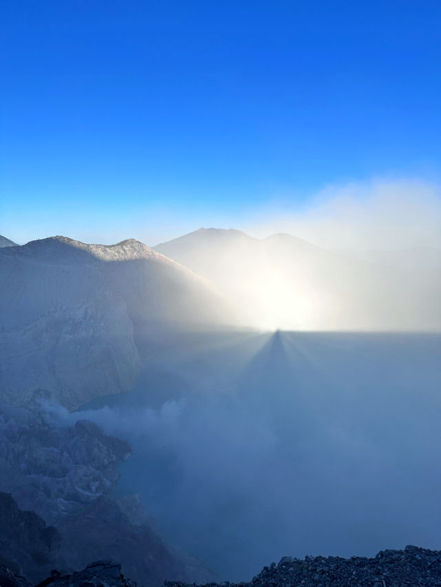 💙🔥 Mount Ijen: The Blue Fire Volcano 🔥💙