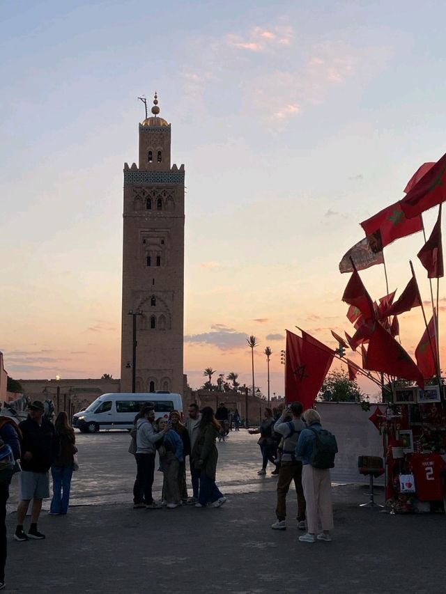 Marveling at Marrakech's Koutobia Mosque! 🕌