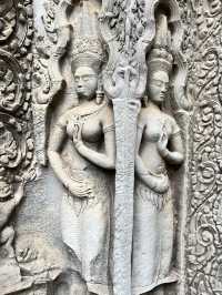 🇰🇭Cambodia's Stone Poetry: Where Gods Dance on Temple Walls! 🏛️