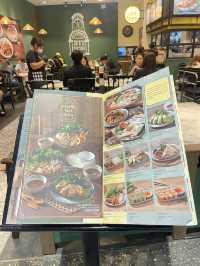 ร้านอาหารอีสานฟิวชั่น แซ่บๆ “ลาวญวน” ภูเก็ต🌶️🔥