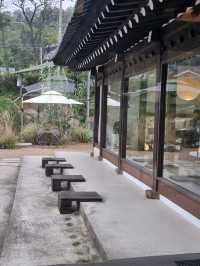 고즈넉한 분위기에, 카페 사리당