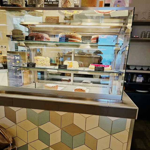 🥝 New World Brunch Royalty in De Pijp 🥝 New World Brunch Royalty in De Pijp