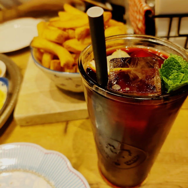 🇩🇰 Café Flottenheimer: Copenhagen's Cozy Hygge Haven