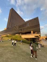 🌅 M+: จุดชมพระอาทิตย์ตกที่ปังที่สุดใน West Kowloo