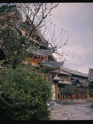 |การเดินทาง|เมืองโบราณซูเหอ เมืองลี่เจียง: สถานที่น่าสนใจและวิธีการเดินทางจากลี่เจียง 🏘️🚗