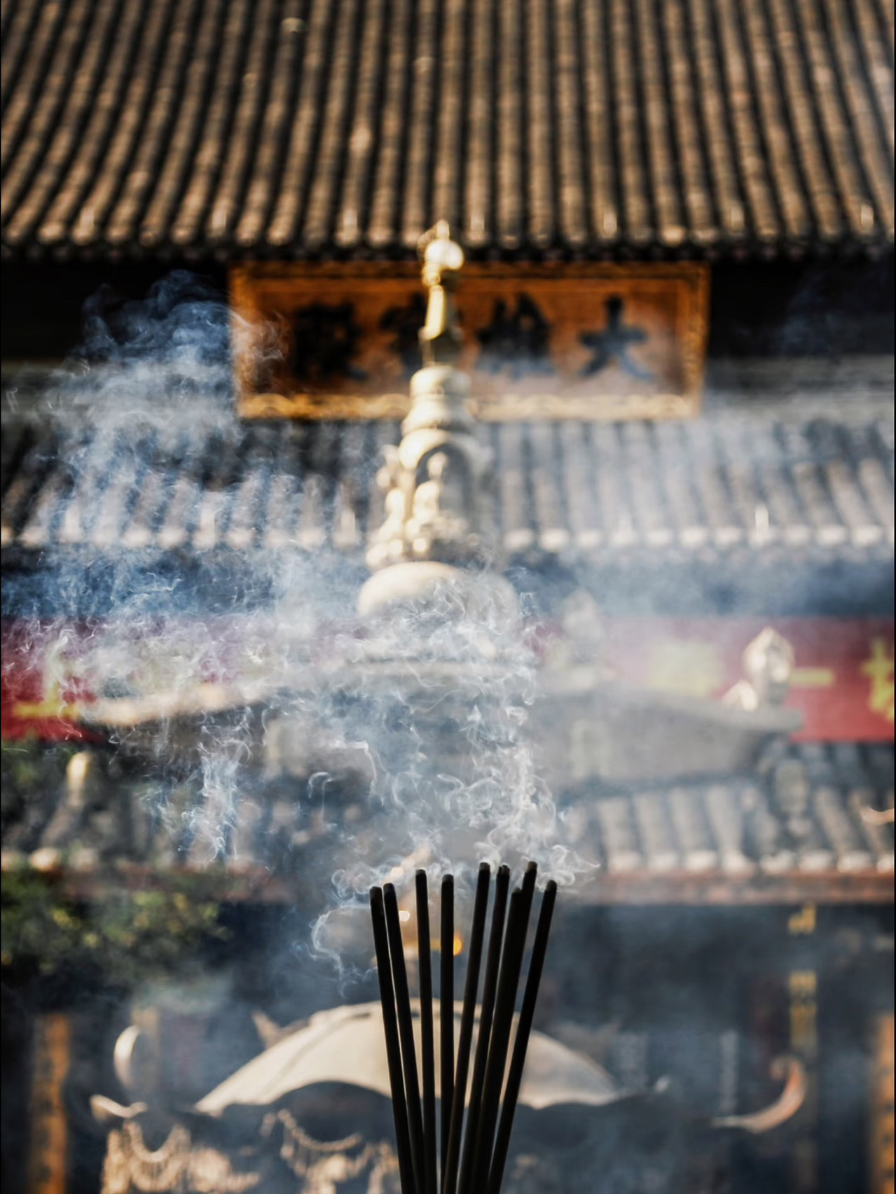 Unleash Your Spiritual Side in Yangzhou! A Deep Dive into Daming Temple.
