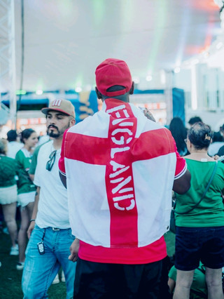 #travelwithfootball  

Houston in 48 hours—discover buzzing city vibes, unbeatable eats and the best spot to stay if you’re into international events! ⚽️🏙️ 

Top Spots to Visit:
1. Houston Heights: Don’t miss this super walkable, artsy neighborhood packed with cute cafes and colorful murals. Try Common Bond for coffee & pastries (601 Heights Blvd, 7am–7pm).
2. Buffalo Bayou Park: Rent a bike or just stroll along the water for skyline views (1800 Allen Pkwy, sunrise–sunset). 
3. The Museum District: At least pop into the Houston Museum of Natural Science (5555 Hermann Park Dr, 9am–6pm), it’s a must for dino fans!
4. Nightlife: Check out White Oak Music Hall for concerts (2915 N Main St, hours vary) or grab tacos at Velvet Taco (4819 Washington Ave, open late).

Travel Tip: Stay at Houston-20 Minutes to Fifa 2026 - 4Bd Houston Heights. It’s ideal if you’re planning to catch the FIFA games—the name says it all! Super central, roomy, and walkable to tons of local gems.

Getting Around: Use METRO buses or the light rail—it’s cheap and reliable. For late nights, rideshare apps work well.

Food Hacks: For real Tex-Mex, hit El Tiempo Cantina (1308 Montrose Blvd) and ask for the fajitas—locals love them! For vegan options, try Verdine (449 W 19th St).

Money/Weather: Card is king in Houston. Summer is hot, so pack lightweight gear and stay hydrated.

#HoustonHeights  #Fifa2026  #TexasTravel  #HoustonEats  #Tripdotcom 