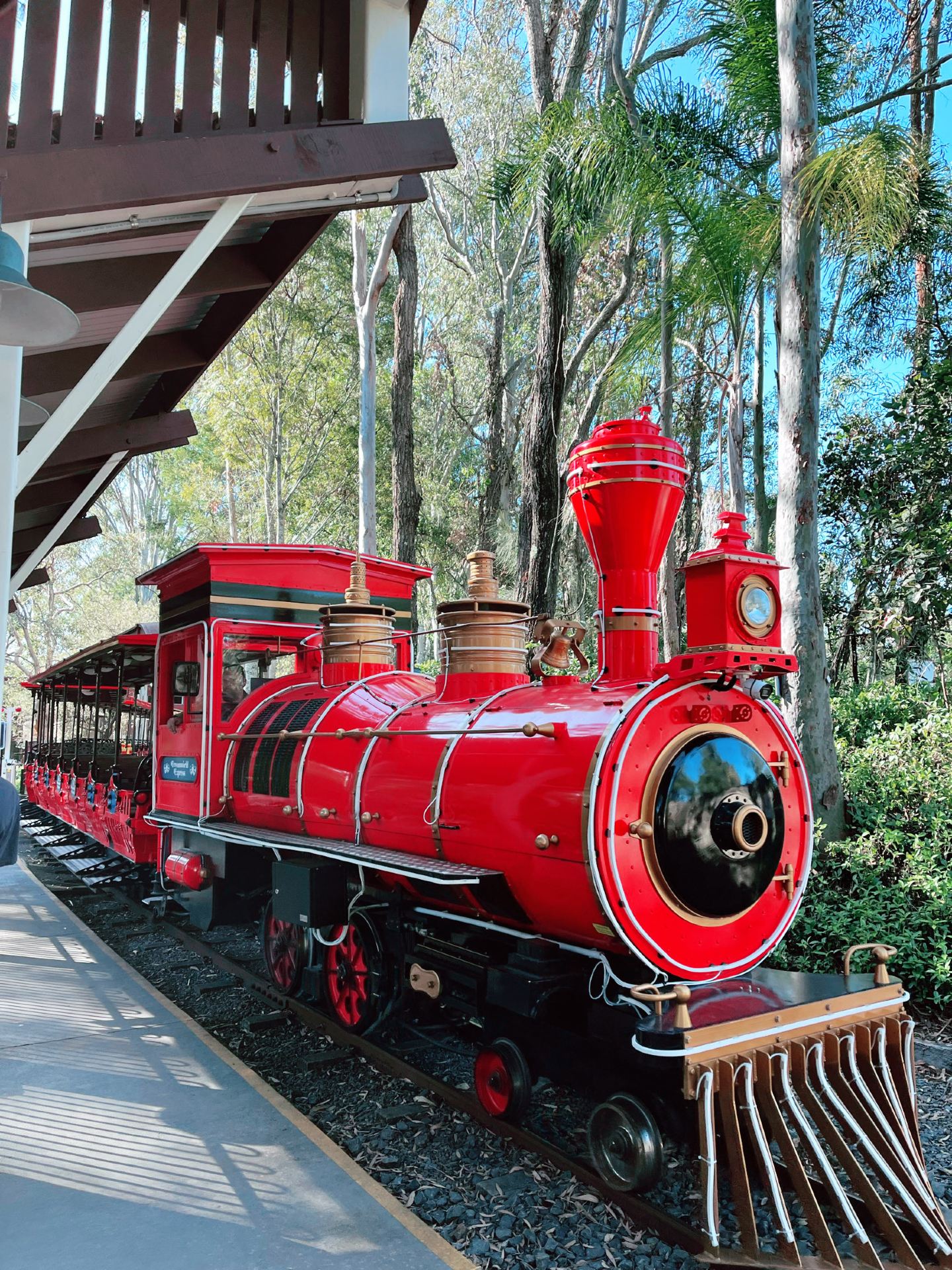 Dreamworld มันใหญ่มาก! — นี่คือวิธีที่ฉันเที่ยวให้ครบโดยไม่สติแตกไปซะก่อน