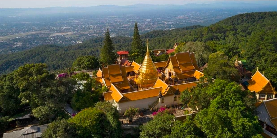 ✨ Chiang Mai & Chiang Rai — Where Nature Meets the Soul 🇹🇭

Some places are beautiful in pictures, but even more magical in real life. Northern Thailand is one of those places, where misty mountains, golden sunsets, peaceful temples, and lush green landscapes create a world of unforgettable beauty. 🌿💚

🏯 Chiang Mai welcomes you with its ancient temples, charming old town, colorful night markets, delicious street food, and breathtaking mountain views. From the peaceful heights of Doi Suthep to the lively streets filled with local culture, every corner has a story to tell.

🤍 Chiang Rai offers a different kind of magic. The spectacular White Temple (Wat Rong Khun), the magnificent Blue Temple, the towering golden landscapes, and the dreamy mountain scenery make this city feel like a beautiful painting brought to life.

🌄 Imagine waking up to a sea of clouds, watching the sun disappear behind the mountains, tasting authentic Thai food, and wandering through gardens filled with colorful flowers. These are the little moments that make travelling truly special.

Chiang Mai and Chiang Rai are more than destinations—they are an invitation to slow down, breathe deeply, and fall in love with the world all over again. ✈️💫

Two beautiful cities, countless unforgettable memories. Northern Thailand belongs on every travel lover’s bucket list! ❤️

#ChiangMai  #ChiangRai  #ThailandTravel  #NorthernThailand  #WhiteTemple  #BlueTemple  #TravelThailand  #NatureLovers  #ExploreTheWorld#travel2026 #naturalwonders #travel 