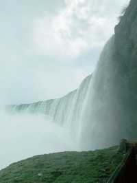 Behind the Niagara Falls 🇨🇦