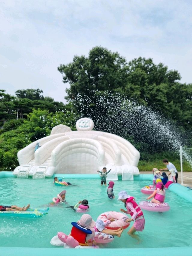 물놀이와 함께 카페데이트