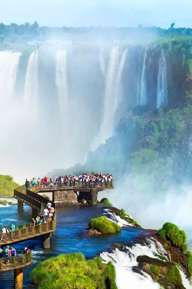 Iguazu Falls: The Sprinkle of Exhibition
