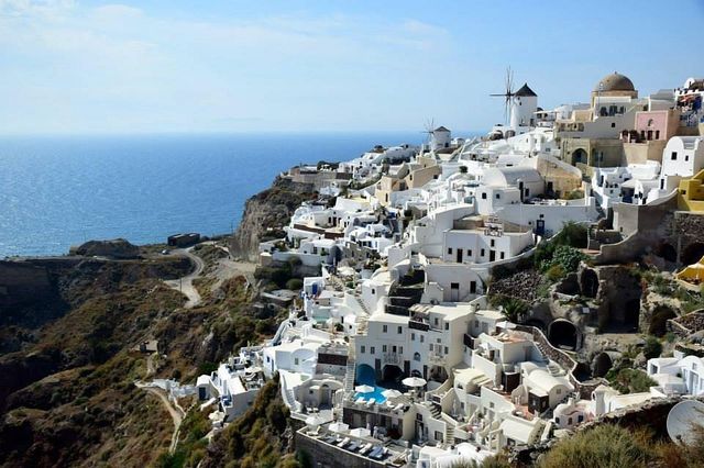 Seductive Santorini