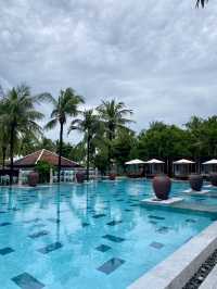 🏊‍♀️ Refreshing Pool Time