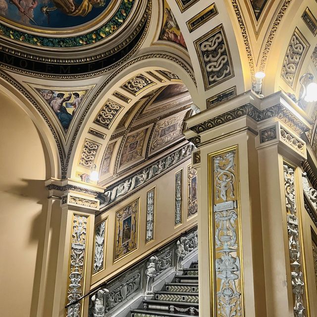 Sipping in Style: The V&A Museum Café Experience