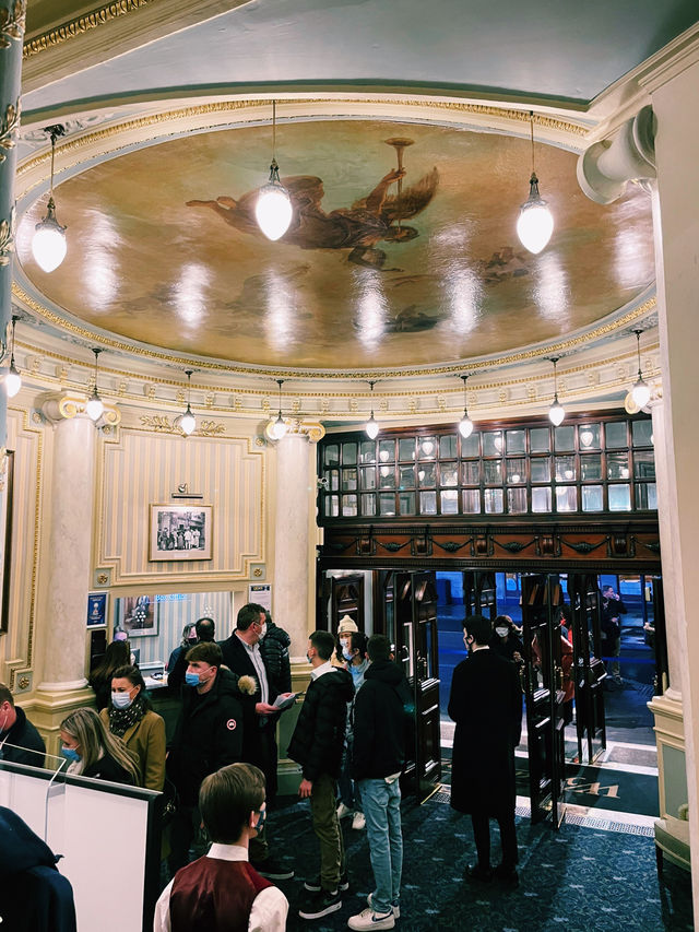 A Magical Night at London’s West End: Tips for the Ultimate Theatre Experience