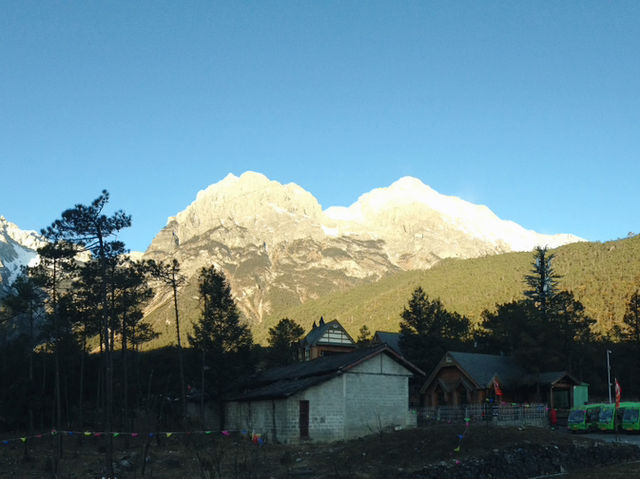 Incredible white and blue in Yulong snow-capped mountain