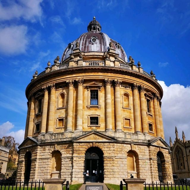 Wandering Through Oxford: A City of Spires and Stories