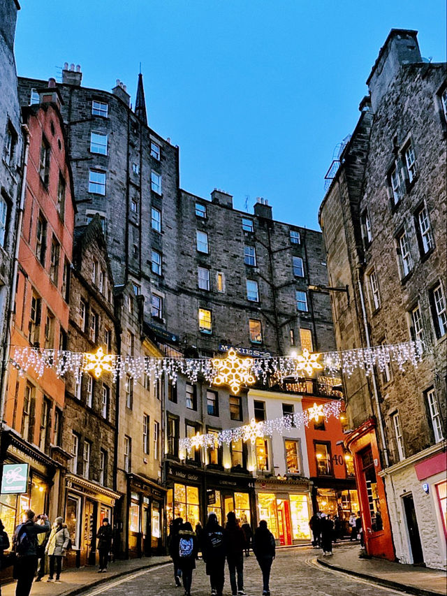 🎒🏰 Backpacker’s Guide to Edinburgh: Castles, Cobblestones & Cheap Thrills