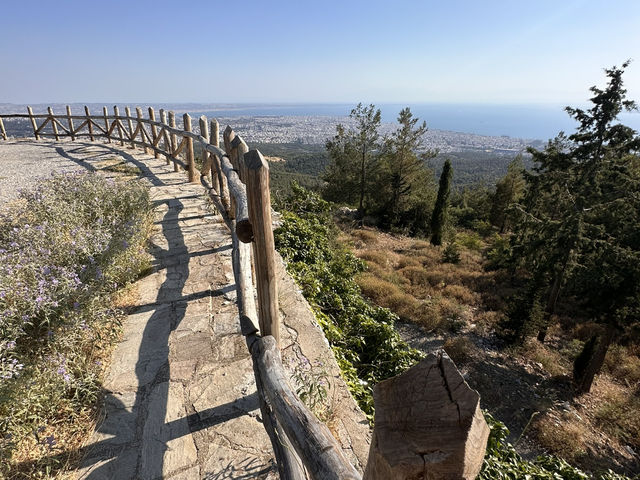 Half day hike to Kranos hill