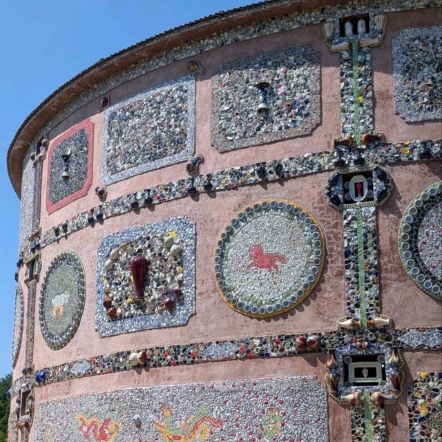 The incredible story of the porcelain palace of Jingdezhen!