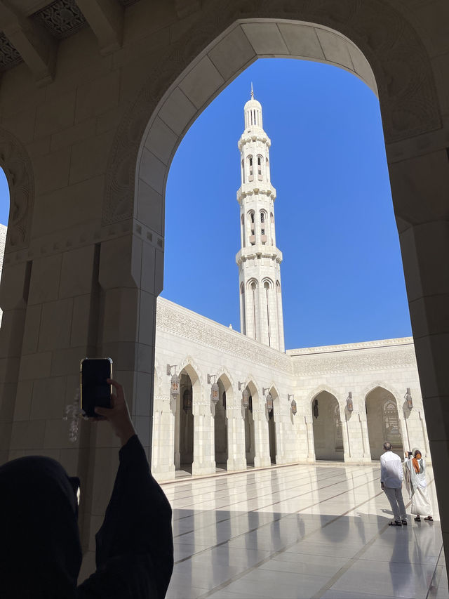 Muscat a blend of traditional culture and modernity in the Middle East 