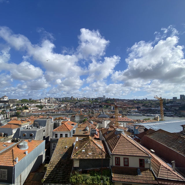 Porto Getaway – River Views, Wine & Timeless Charm Porto Getaway – River Views, Wine & Timeless Charm