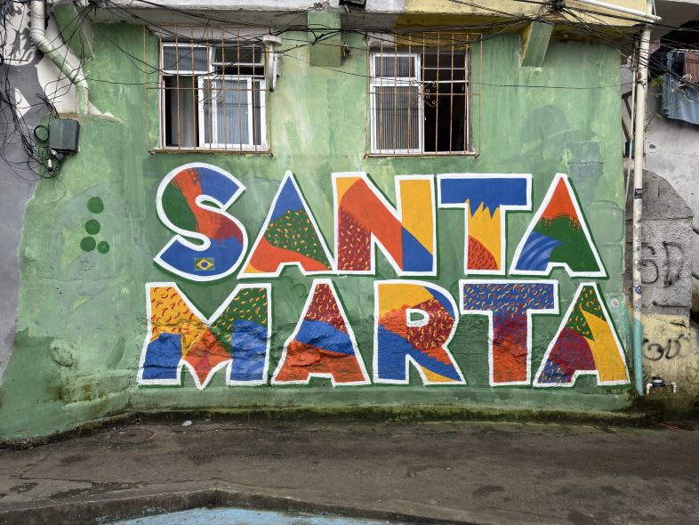 Discovering Santa Marta Favela: An Authentic Tour Experience in Rio