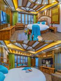 住進古城內靜謐的花間庭院