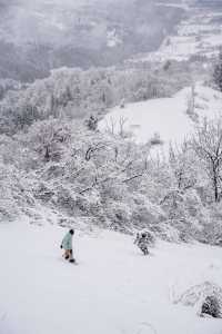 穿著漢服去滑雪，打卡東京周邊人氣很旺的雪場