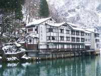 富山冬季熱門觀光路線-莊川遊覽船