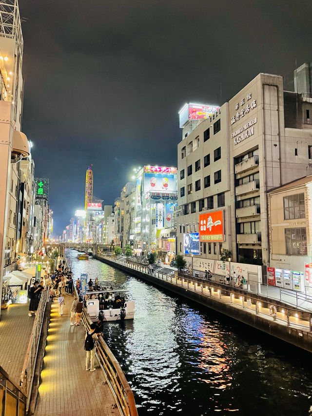 道頓堀，眼花繚亂的美食街