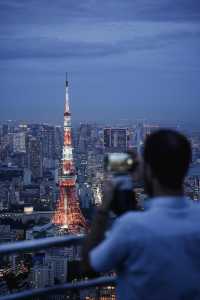 落日後的東京，就特別適合拍東京鐵塔