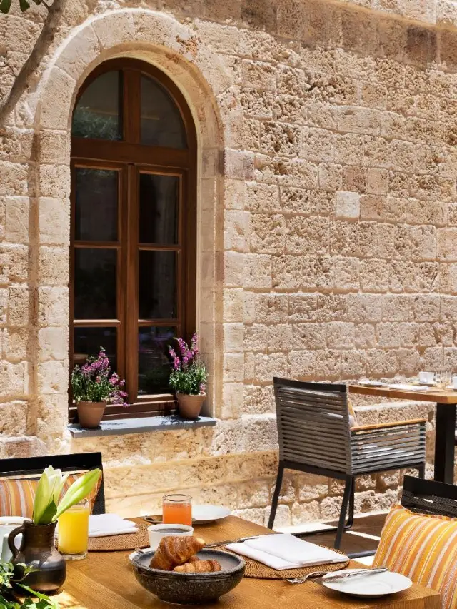 🌟 Tel Aviv's Top Stays: Luxe & Historic Charm 🌟