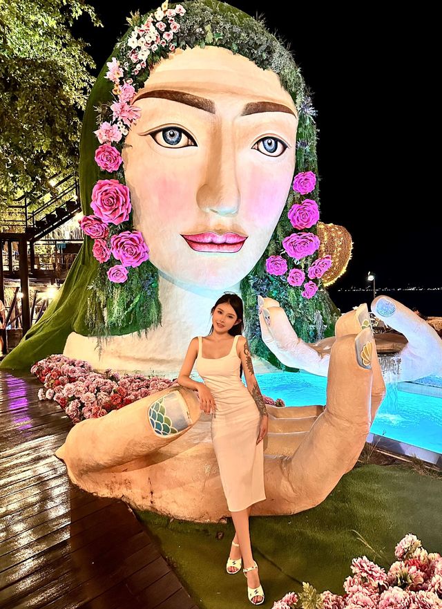 芭提雅美人魚餐廳。