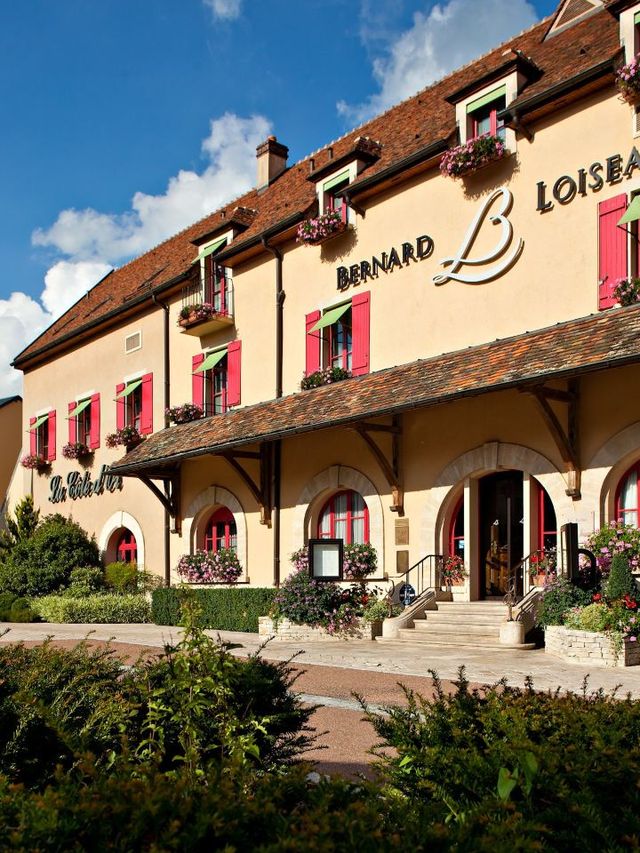 🏨✨ Saulieu's Finest Stays: Relais Bernard Loiseau 🍴🛏️