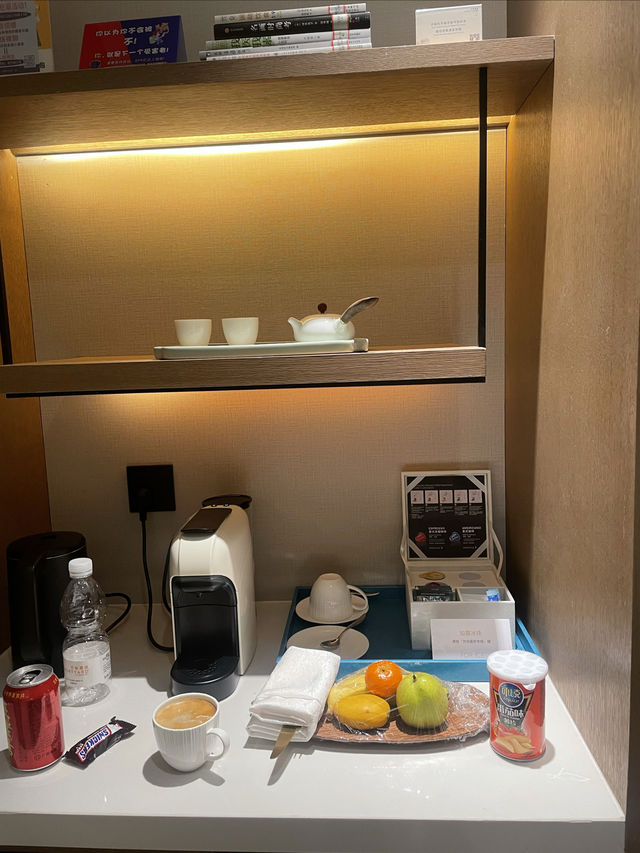 平湖萬怡酒店本身就是一個景點，充分體現傳統文化古色古韻的建築