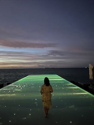I successfully chose the Maldives Gem Island, which I would like to call the 'No Return Without Drunkenness' Hotel